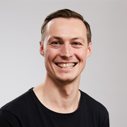 Stefan Kaltenegger Headshot